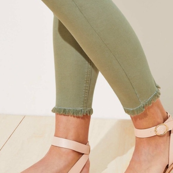 NWT Loft Olive Green High Waist Skinny Crop Frayed Hem Jeans.  Size 26 - Picture 3 of 7